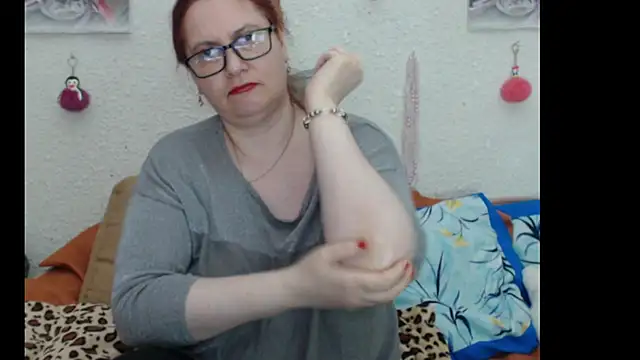 Snapshot of PlayfullMature chatting on November 7, 5:13 pm PlayfullMature online show from November 7, 5:13 pm