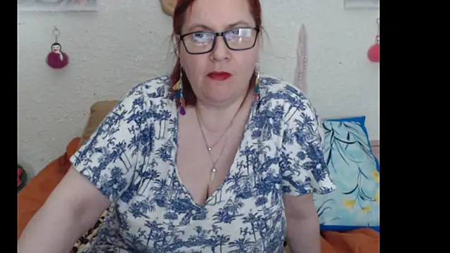 Snapshot of PlayfullMature chatting on November 9, 3:21 pm PlayfullMature online show from November 9, 3:21 pm