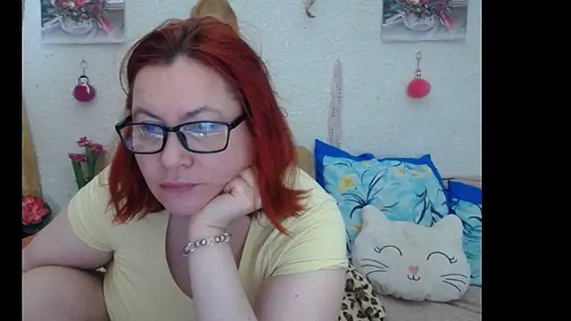 Snapshot of PlayfullMature chatting on November 14, 11:20 am PlayfullMature online show from November 14, 11:20 am