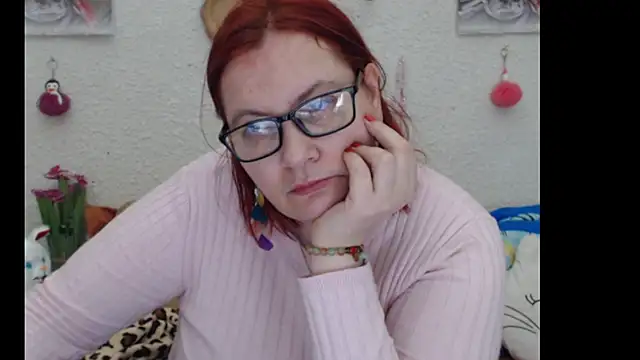 Snapshot of PlayfullMature chatting on November 19, 5:02 pm PlayfullMature online show from November 19, 5:02 pm