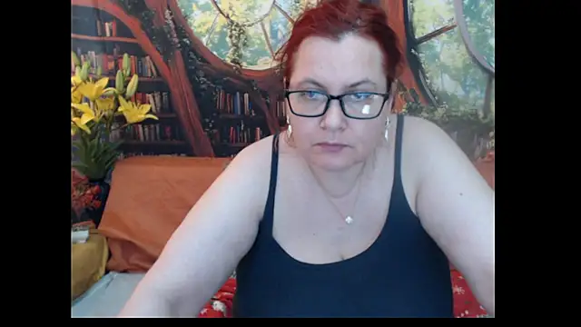 Snapshot of PlayfullMature chatting on June 28, 9:26 am PlayfullMature online show from June 28, 9:26 am
