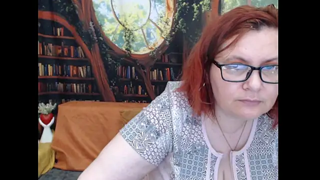 Snapshot of PlayfullMature chatting on July 17, 6:13 pm PlayfullMature online show from July 17, 6:13 pm