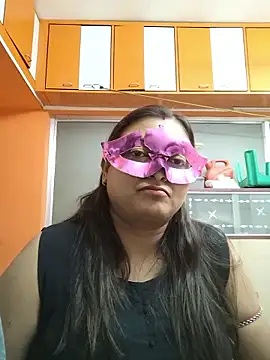 Snapshot of SWEETLYBOMB chatting on May 26, 3:19 pm SWEETLYBOMB online show from May 26, 3:19 pm