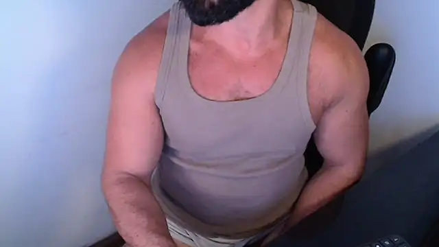 Snapshot of TopDaddy23 chatting on July 14, 12:02 am TopDaddy23 online show from July 14, 12:02 am
