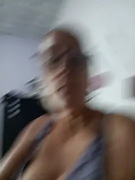 deisy summers47x online show from February 1, 11:43 am