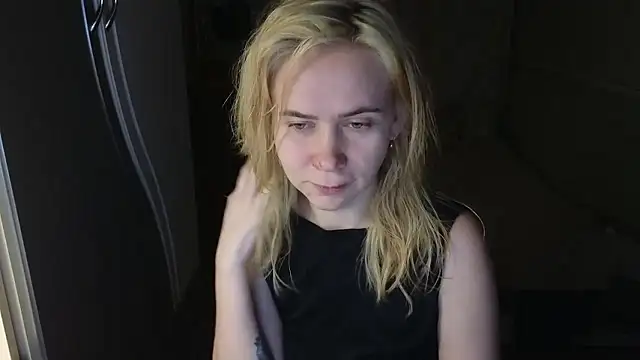 Riley Roo online show from January 14, 5:40 pm