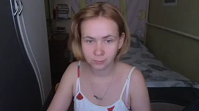 Snapshot of Riley_Roo chatting on May 27, 7:49 am Riley Roo online show from May 27, 7:49 am