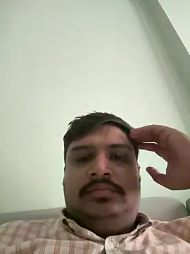 Snapshot of Parth-26 chatting on May 21, 12:45 pm Parth-26 online show from May 21, 12:45 pm