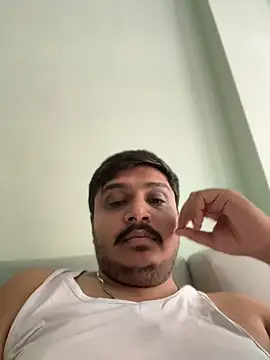 Snapshot of Parth-26 chatting on June 5, 5:03 am Parth-26 online show from June 5, 5:03 am