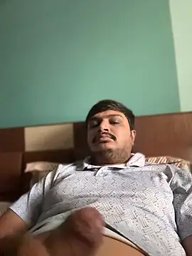 Snapshot of Parth-26 chatting on June 7, 8:29 am Parth-26 online show from June 7, 8:29 am