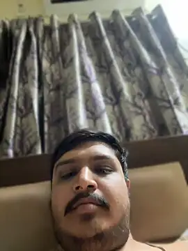 Snapshot of Parth-26 chatting on June 10, 6:18 pm Parth-26 online show from June 10, 6:18 pm