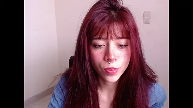 Snapshot of SuzzyyM chatting on January 31, 7:56 pm SuzzyyM online show from January 31, 7:56 pm