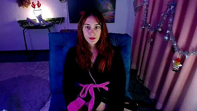 IsaBaileys  online show from December 4, 10:30 pm