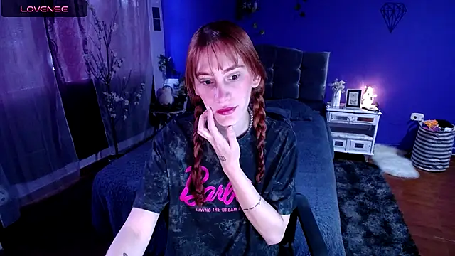 Snapshot of IsaBaileys_ chatting on November 5, 7:47 pm IsaBaileys online show from November 5, 7:47 pm