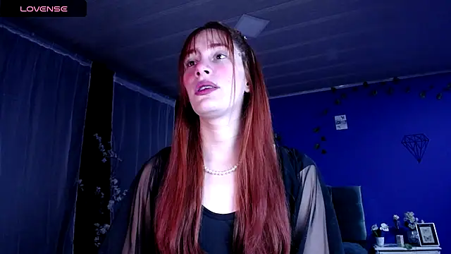 Snapshot of IsaBaileys_ chatting on November 15, 11:10 pm IsaBaileys online show from November 15, 11:10 pm