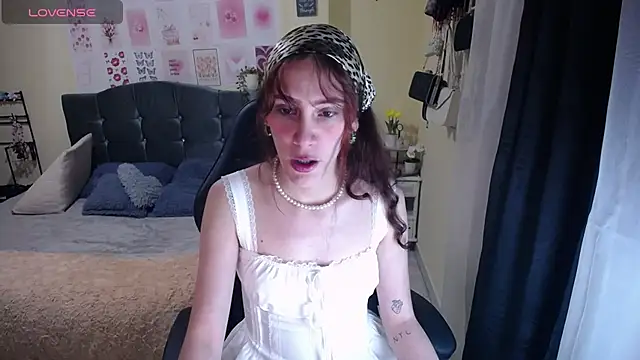 IsaBaileys  online show from March 28, 1:16 am