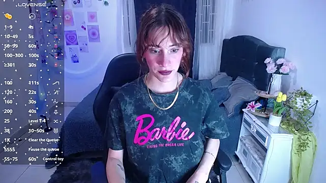 Snapshot of IsaBaileys_ chatting on April 25, 3:31 am IsaBaileys online show from April 25, 3:31 am