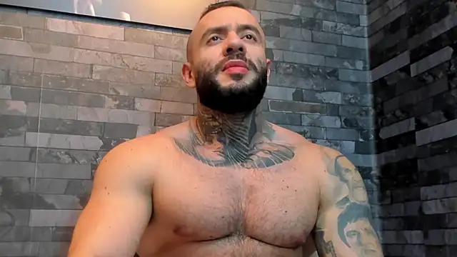 BruceDallas online show from June 23, 3:15 am