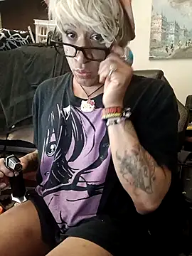 Snapshot of Mune_Raez_6 chatting on November 20, 9:25 pm Mune Raez 6 online show from November 20, 9:25 pm