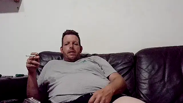 Knuffelstaaf123 online show from June 2, 3:36 pm