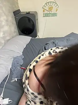 Snapshot of miyabi_room chatting on February 4, 1:06 pm miyabi room online show from February 4, 1:06 pm