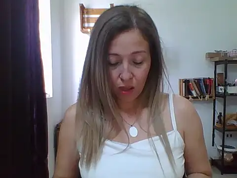 charlott ponce online show from April 1, 7:22 pm