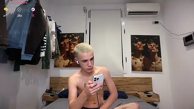 Snapshot of Cristian_Delgado chatting on September 27, 6:18 am Cristian Delgado online show from September 27, 6:18 am