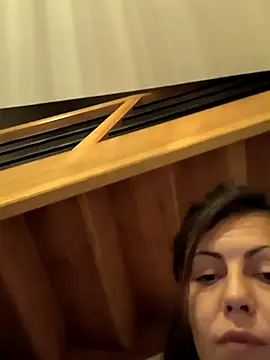 Snapshot of LadySaraah34 chatting on November 11, 12:54 am LadySaraah34 online show from November 11, 12:54 am