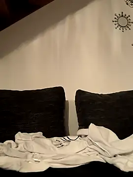 Snapshot of LadySaraah34 chatting on November 13, 11:14 pm LadySaraah34 online show from November 13, 11:14 pm