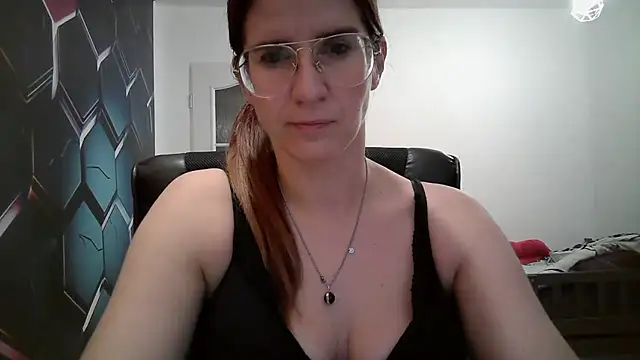 KayaRose online show from September 29, 4:12 pm