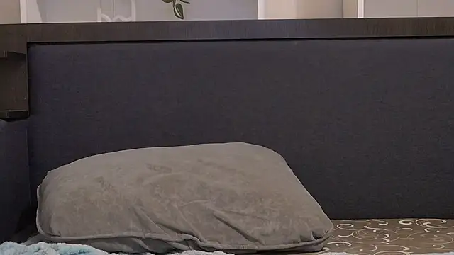 CalvinCay online show from January 16, 12:34 am