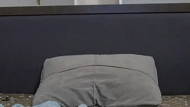 CalvinCay online show from January 18, 3:20 am