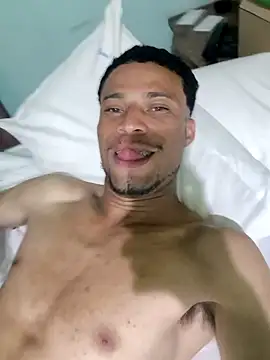 magrinhoOliver online show from January 20, 1:28 am