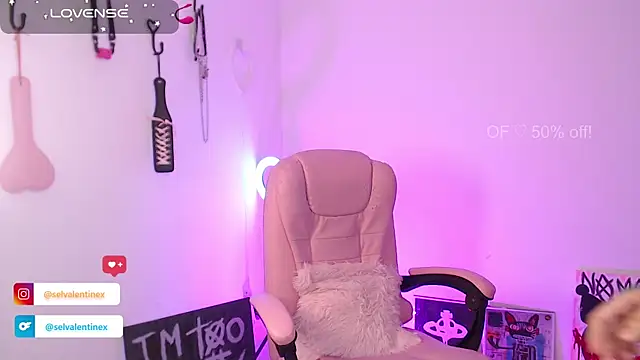 selvalentinex online show from December 19, 2:40 am