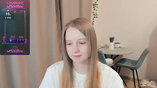 Snapshot of Alyaley chatting on October 11, 7:12 pm Alyaley online show from October 11, 7:12 pm