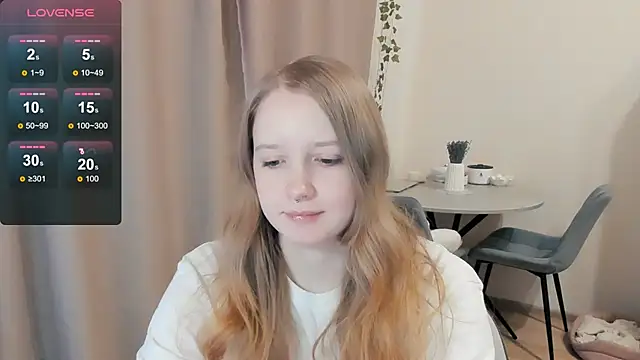 Snapshot of Alyaley chatting on October 16, 10:05 am Alyaley online show from October 16, 10:05 am