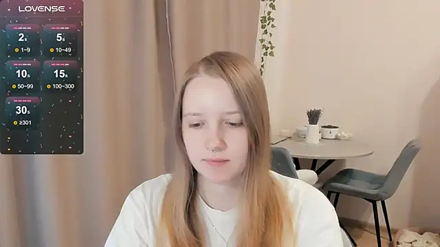 Snapshot of Alyaley chatting on October 17, 11:46 am Alyaley online show from October 17, 11:46 am