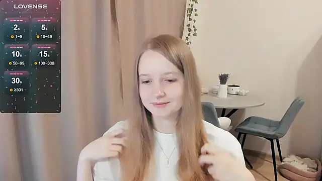 Snapshot of Alyaley chatting on October 30, 11:33 am Alyaley online show from October 30, 11:33 am