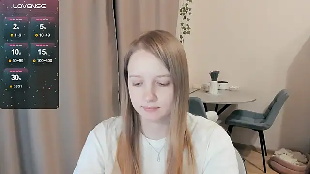 Snapshot of Alyaley chatting on November 2, 8:33 pm Alyaley online show from November 2, 8:33 pm