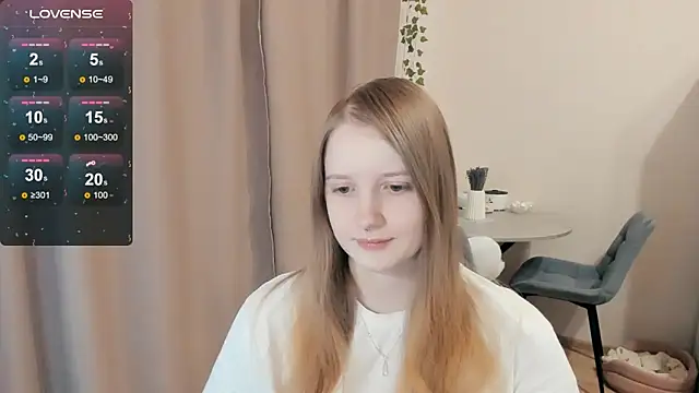 Snapshot of Alyaley chatting on November 10, 12:37 pm Alyaley online show from November 10, 12:37 pm