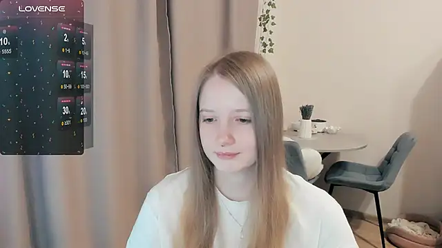 Snapshot of Alyaley chatting on November 17, 5:41 pm Alyaley online show from November 17, 5:41 pm