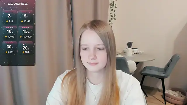 Snapshot of Alyaley chatting on November 18, 6:07 am Alyaley online show from November 18, 6:07 am