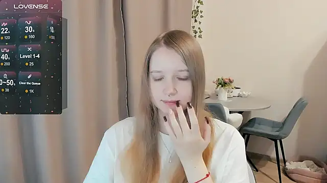 Snapshot of Alyaley chatting on November 27, 6:48 am Alyaley online show from November 27, 6:48 am