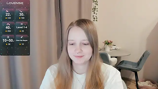 Snapshot of Alyaley chatting on November 28, 5:37 pm Alyaley online show from November 28, 5:37 pm