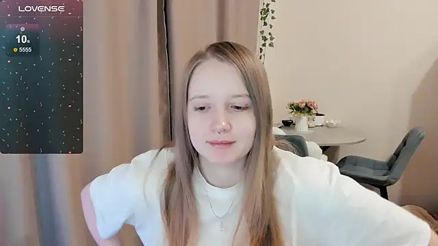 Snapshot of Alyaley chatting on December 16, 1:38 pm Alyaley online show from December 16, 1:38 pm