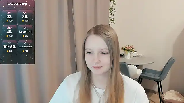 Snapshot of Alyaley chatting on December 22, 1:52 pm Alyaley online show from December 22, 1:52 pm