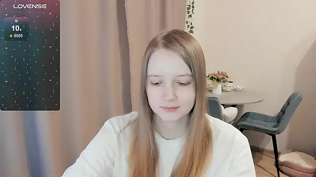 Snapshot of Alyaley chatting on January 10, 10:39 am Alyaley online show from January 10, 10:39 am