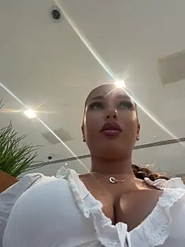 Syka0001 online show from April 28, 9:58 am