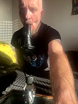 Snapshot of branleurbidu90 chatting on December 15, 9:46 am branleurbidu90 online show from December 15, 9:46 am