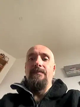 Snapshot of branleurbidu90 chatting on December 16, 9:25 am branleurbidu90 online show from December 16, 9:25 am